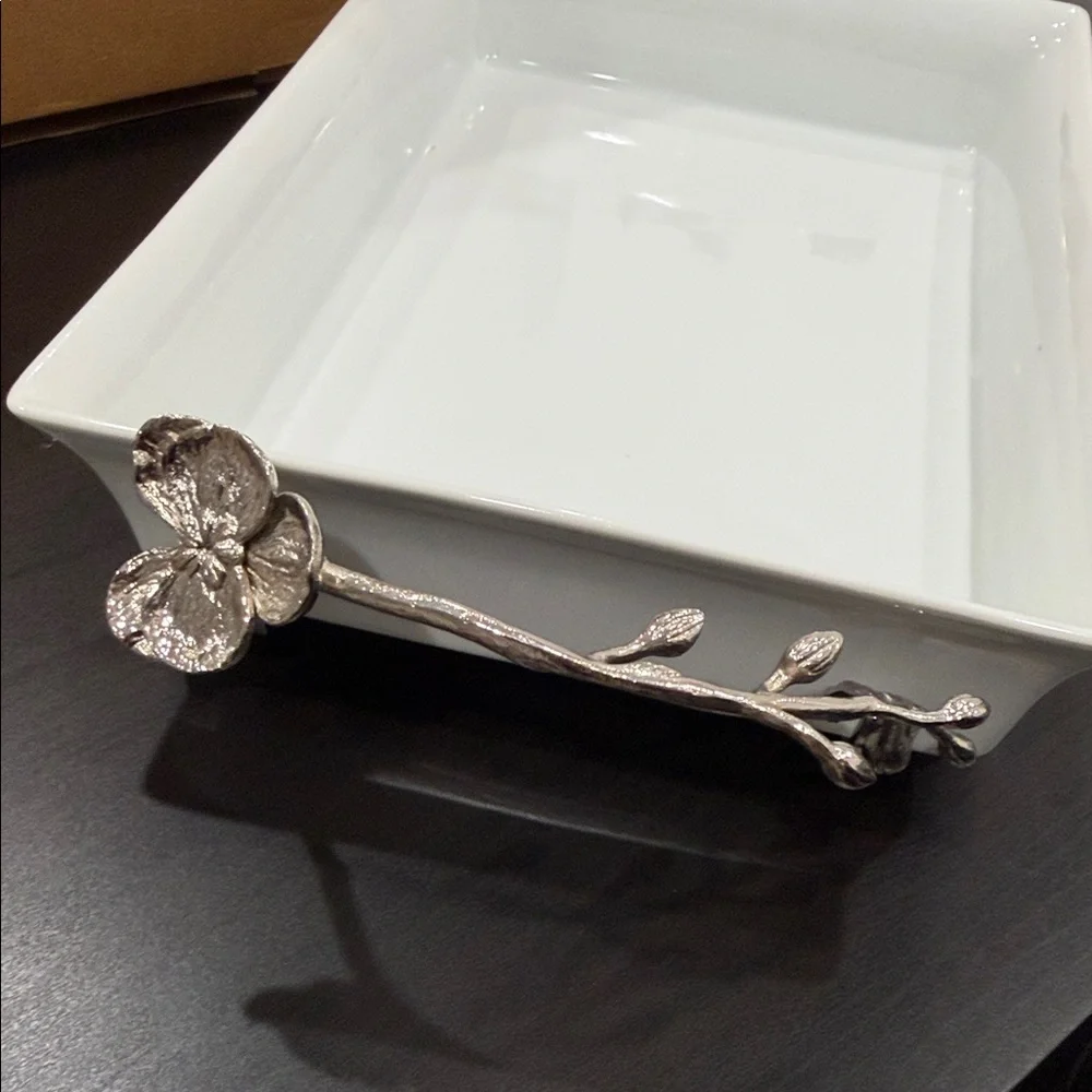 Michael Aram White orchid casserole dish 3QT